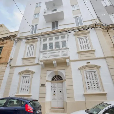 Beautiful 3br Triplex Penthouse With Hot-tub By 360 Estates Lejlighed