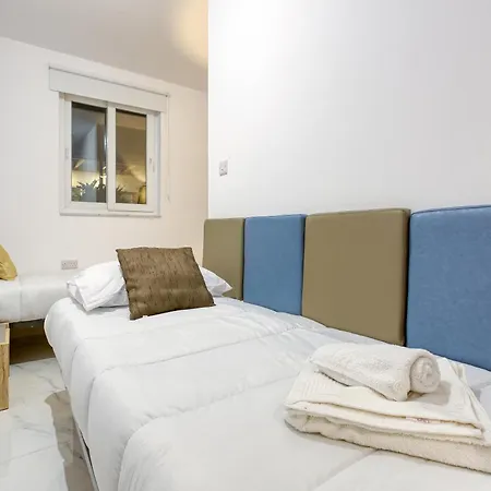 Beautiful 3br Triplex Penthouse With Hot-tub By 360 Estates *