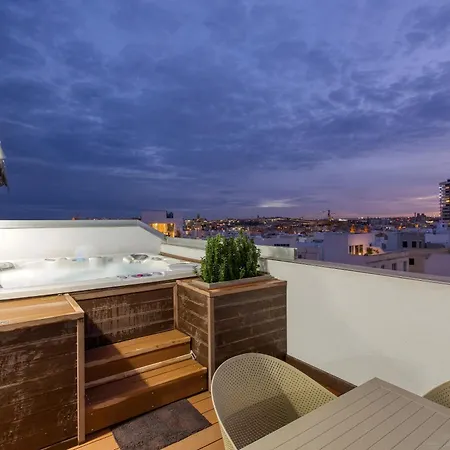 Beautiful 3br Triplex Penthouse With Hot-tub By 360 Estates Lejlighed *