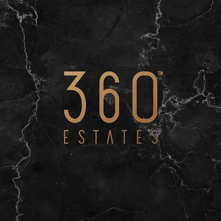 Beautiful 3br Triplex Penthouse With Hot-tub By 360 Estates *