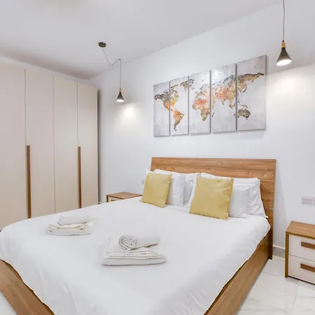 Lejlighed Beautiful 3br Triplex Penthouse With Hot-tub By 360 Estates Gzira