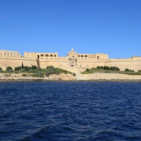 Beautiful 3br Triplex Penthouse With Hot-tub By 360 Estates Apartment *