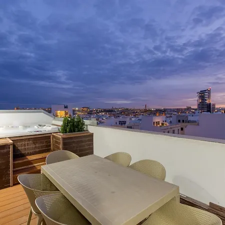 Daire Beautiful 3br Triplex Penthouse With Hot-tub By 360 Estates Gzira