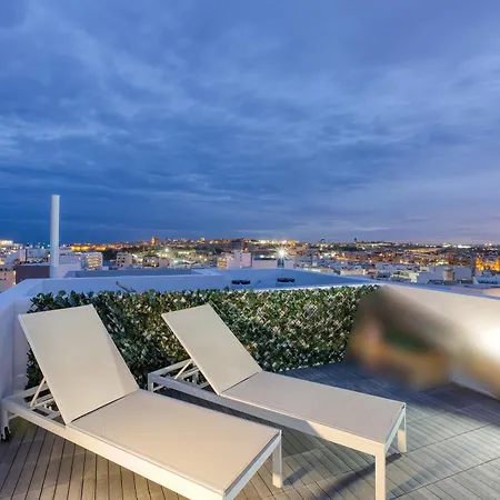 Apartment Beautiful 3br Triplex Penthouse With Hot-tub By 360 Estates *