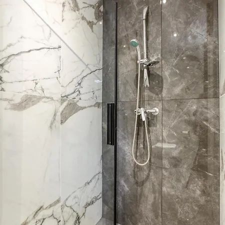 Beautiful 3br Triplex Penthouse With Hot-tub By 360 Estates Apartment Gzira