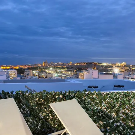 Apartment Beautiful 3br Triplex Penthouse With Hot-tub By 360 Estates *