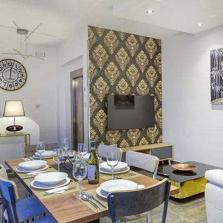 Beautiful 3br Triplex Penthouse With Hot-tub By 360 Estates Apartamento Gzira