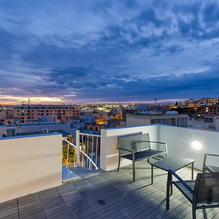 Beautiful 3br Triplex Penthouse With Hot-tub By 360 Estates * Gzira