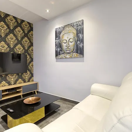 Beautiful 3br Triplex Penthouse With Hot-tub By 360 Estates * Gzira